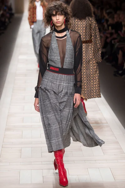 Look 7